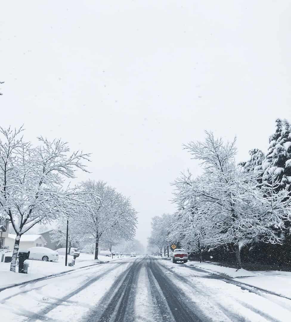 Snow covered street in Minneapolis taken by minneapolis roofer